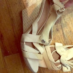 Designer matt bernson wedges